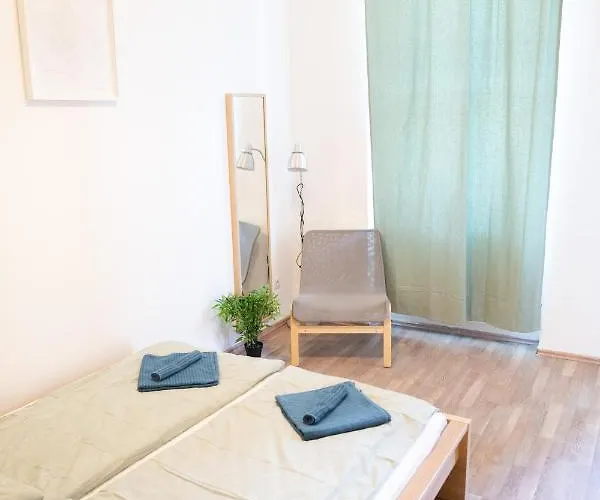 Apartmán N28 Next To Andrassy.