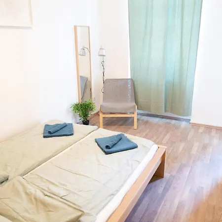 Appartement N28 Next To Andrassy. Boedapest